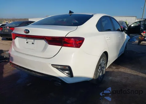 2021 Kia Forte Lxs из США, поврежденный, VIN 3KPF24AD5ME315256